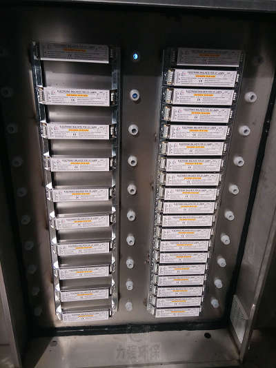 UV光解凈化設備 UV光解凈化設備